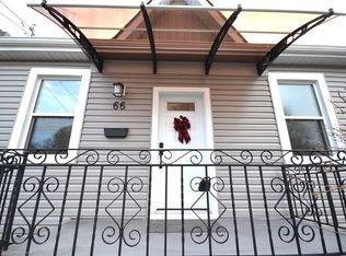 66 Dundurn St N, Hamilton, ON L8R3E3