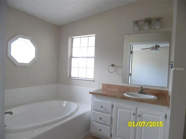 2304 Kingston St S — Photo 24