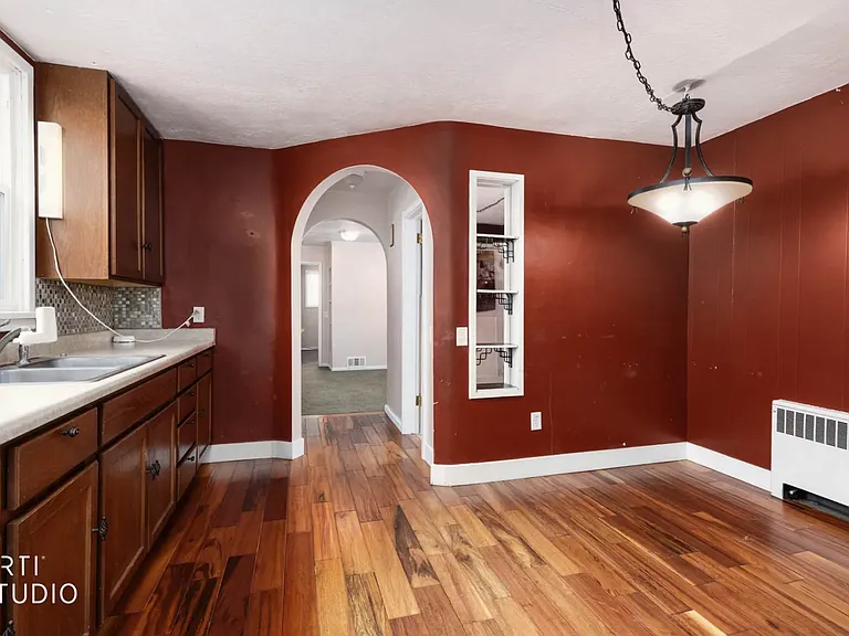 62 W 115 N #201 — Photo 10