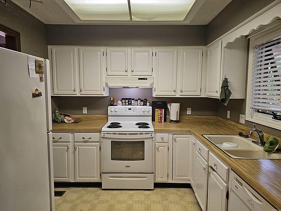 2nd image of 30 Reddina Ln