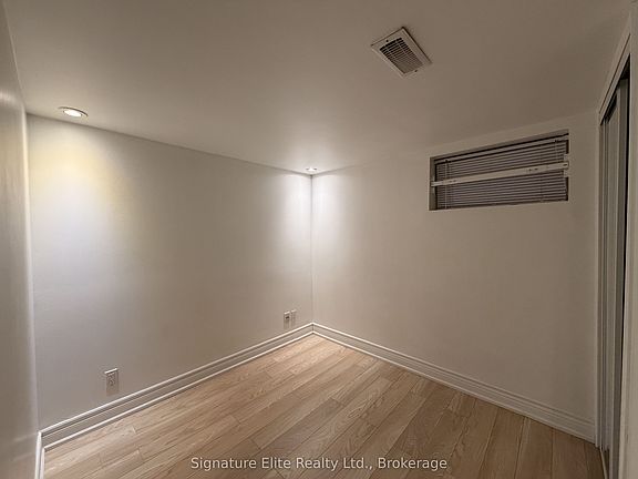 4th image of 230 Clonmore Dr