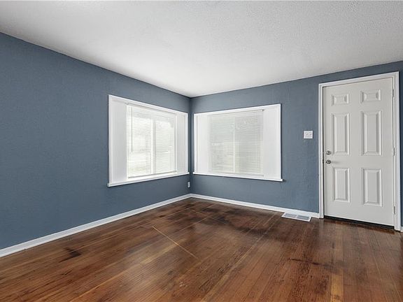 4th image of 1707 Tilden St