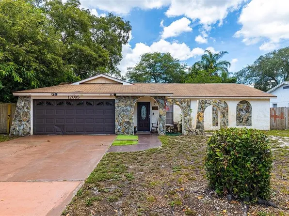 12095 102nd Ave, Seminole, FL 33778