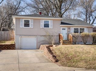 7937 NE 55th St, Kansas City, MO 64119