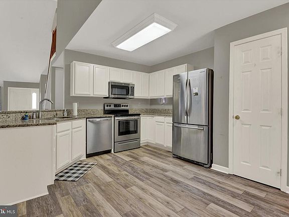 3rd image of 11 Bancroft St