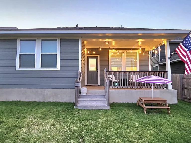 221 Travis Ln — Photo 22