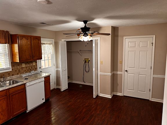 2nd image of 3212 River Oaks Blvd