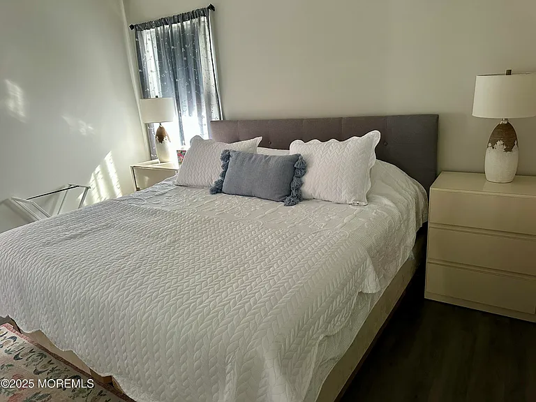 559 Tarpon Ave — Photo 10