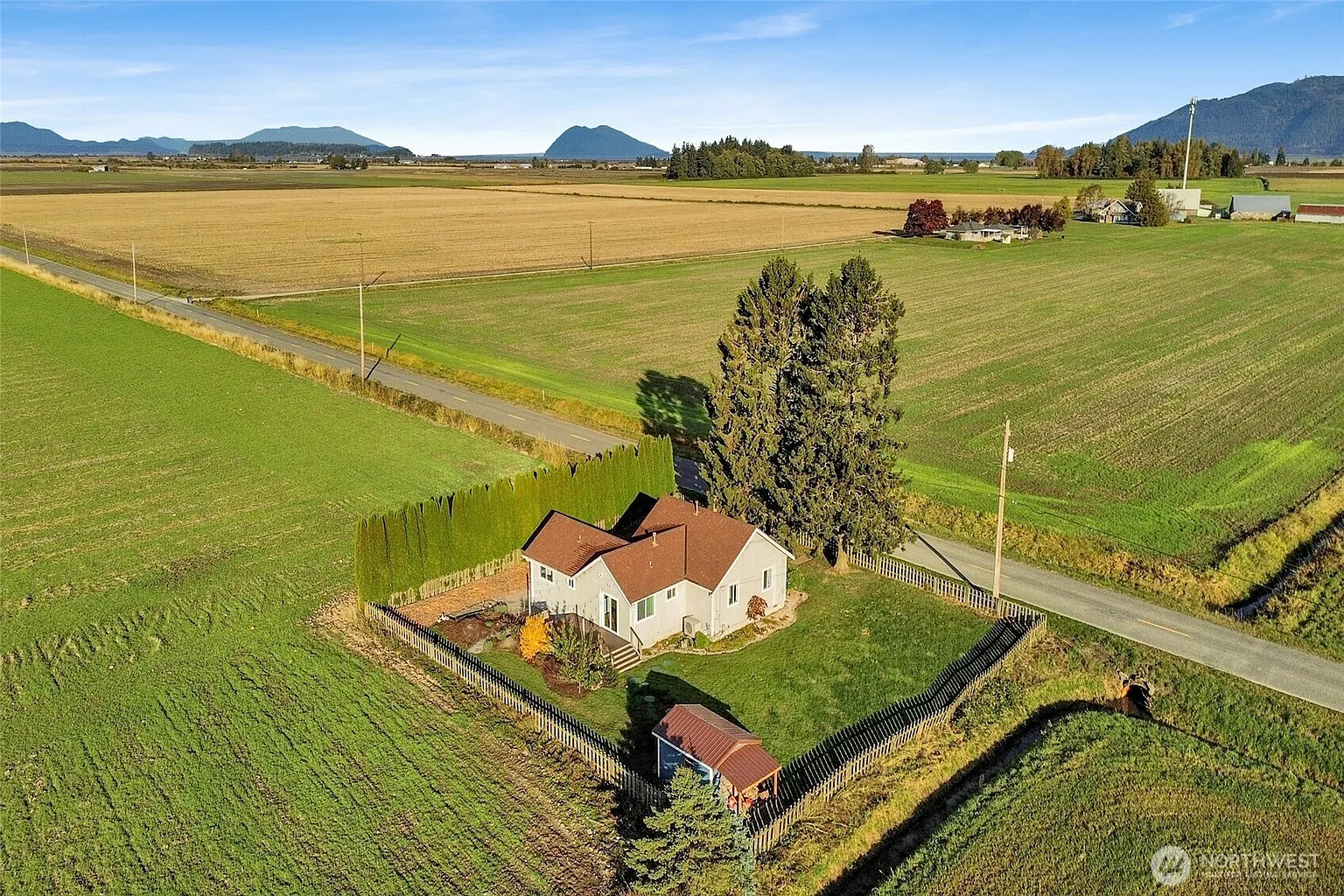 14984 Sunset Road photo 1