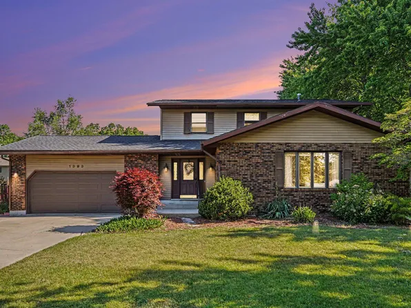1393 Desmond St, Saint Joseph, MI 49085