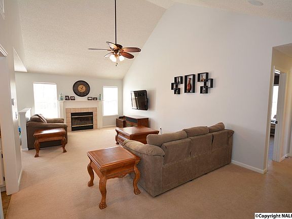 3rd image of 201 Cornwall Cir