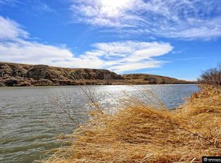 86 Running Dutchman Dr, Glenrock, WY 82637