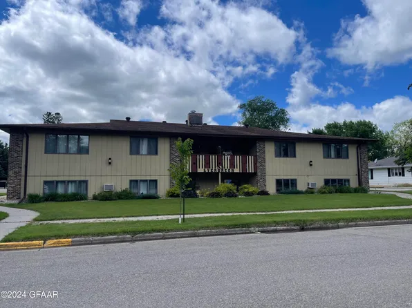 715 Code Ave S, Park River, ND 58270