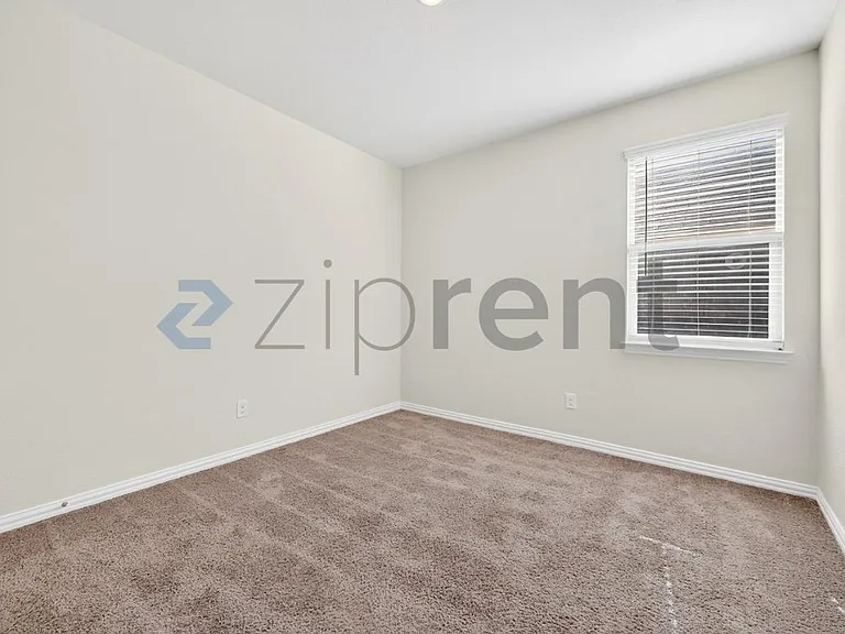 2130 Clarion Dr — Photo 29