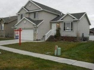 2467 Craig Ln, Syracuse, UT 84075