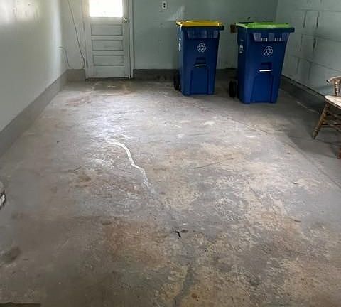 4th image of 42 Edgewood Ter