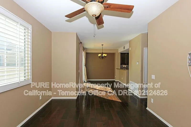 3 bed, 3.5 bath, 1437 sqft, $2,995 — Photo 3
