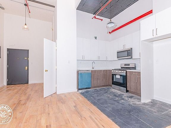 3rd image of 255 McKibbin St #733