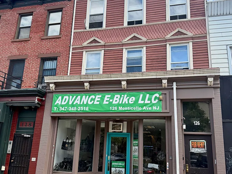 126 Monticello Ave #2 — Photo 1