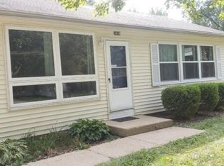 1418 Cambridge Dr, Champaign, IL 61821