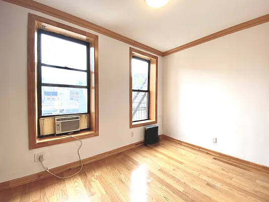 Rented by REAL New York | media 18