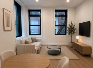 307 W 39th St #3B, New York, NY 10018