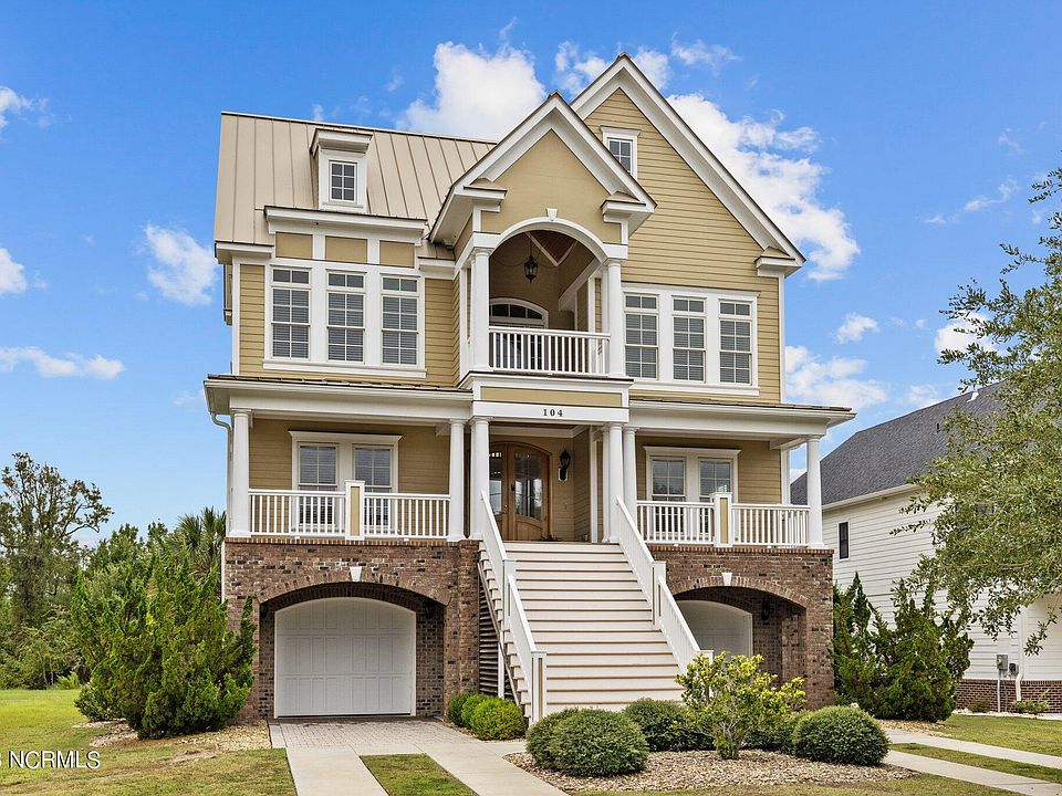 1st image of 104 Hardwick Lane