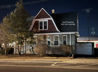 3317 Pearl St, McHenry, IL 60050