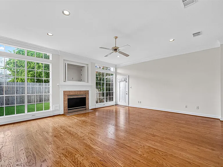 3619 W Clay St — Photo 6