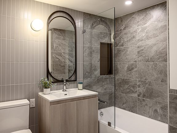 5th image of 240 Willoughby St #6R