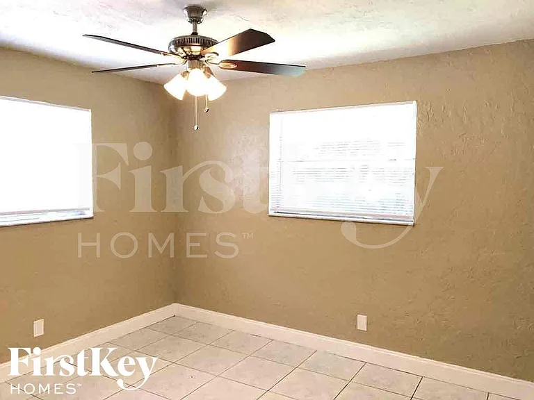 2840 SW 2nd Ct — Photo 10