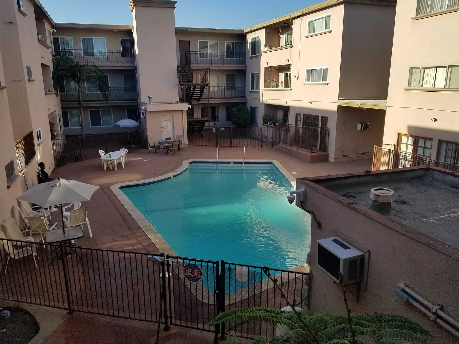 1 bed, 1.5 bath, $2,150 — Photo 4