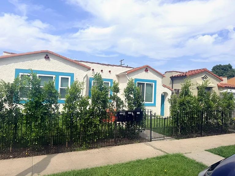 2669 Clyde Ave — Photo 3