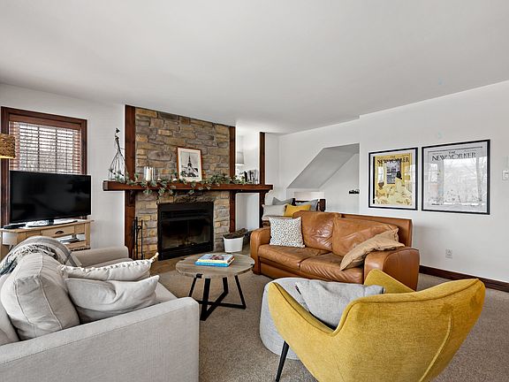 4th image of 260 Rue Du Mont Plaisant #9