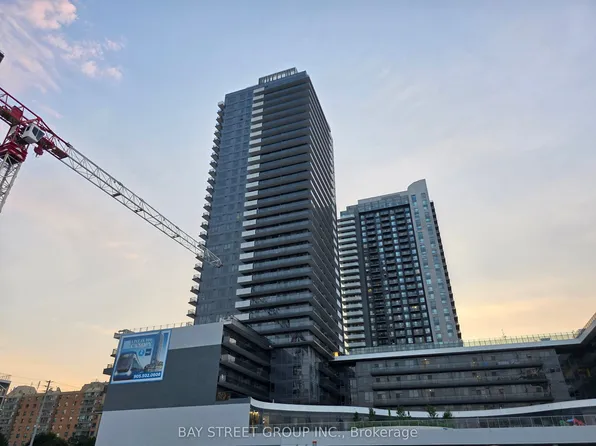 5105 Hurontario St, Mississauga, ON
