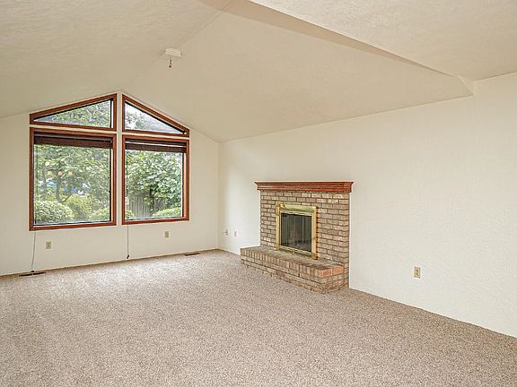 3rd image of 1887 Willow Glen Way