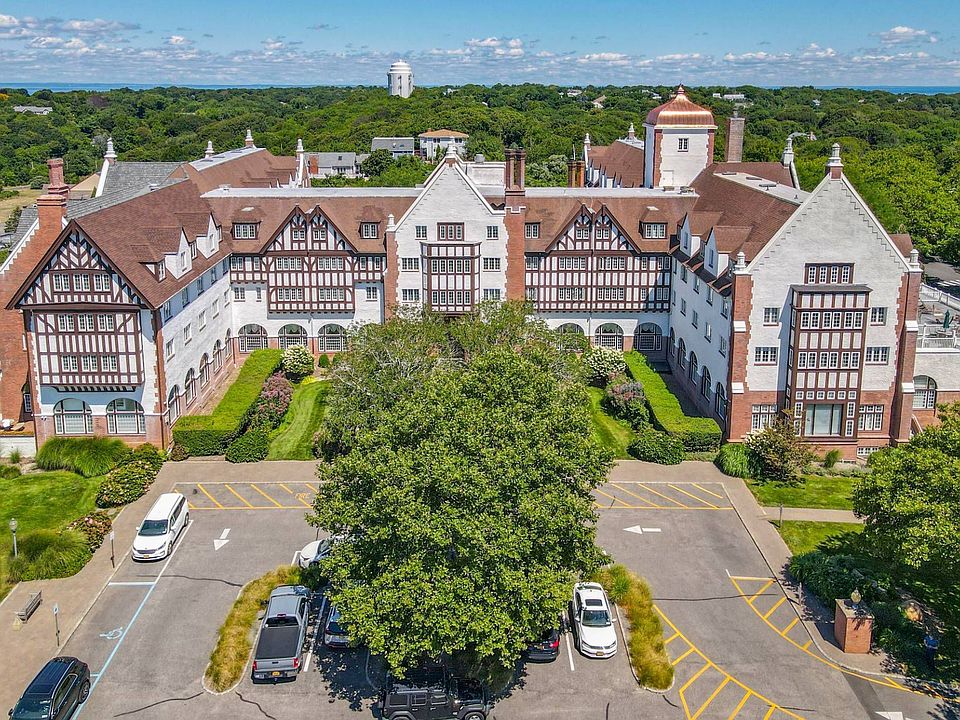 236 Edgemere St Montauk, NY, 11954 Apartments for Rent Zillow