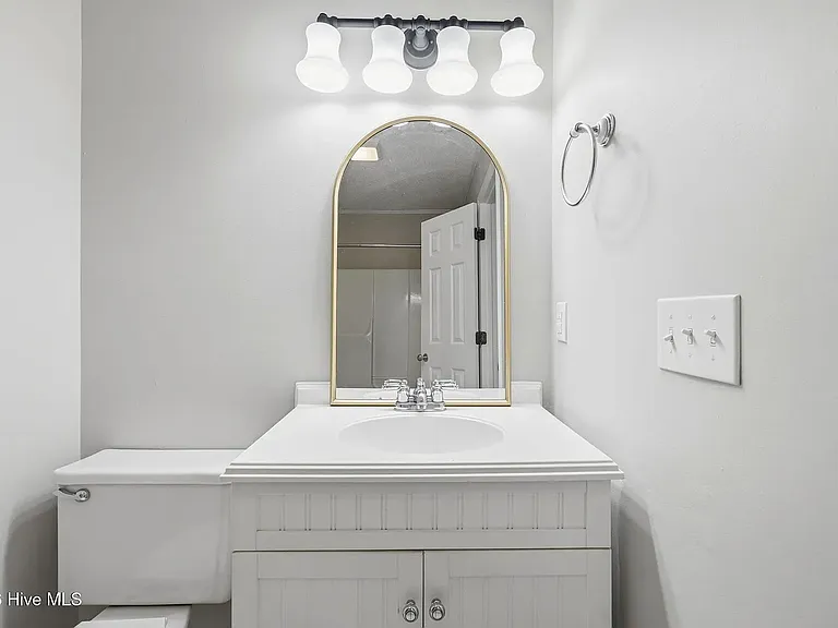 2117 Canyon Dr — Photo 22