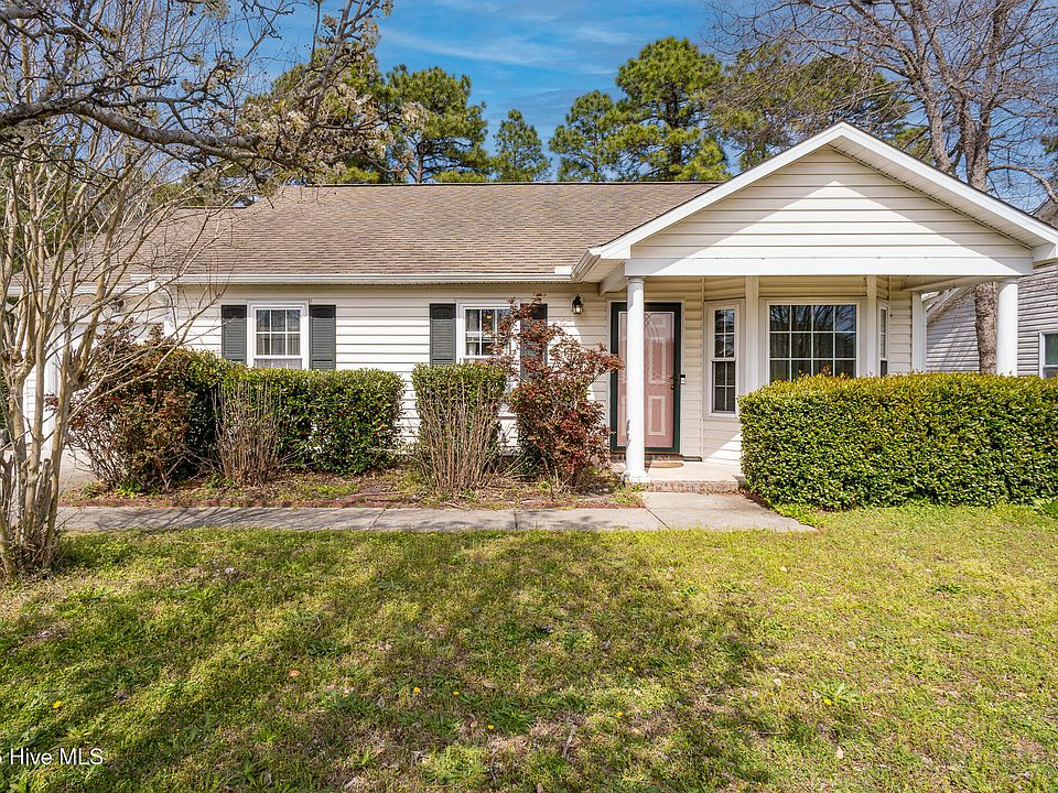 1st image of 813 Brewster Lane