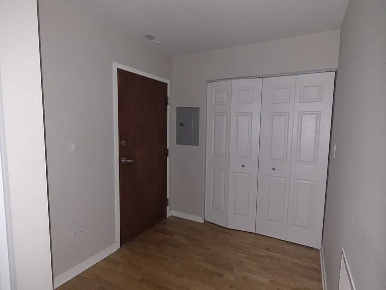4350 N Broadway St — Photo 3