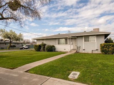 3911 N Hughes Ave, Fresno, CA, 93705
