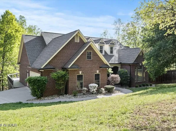 1121 S Sequoyah Dr, Friendsville, TN 37737