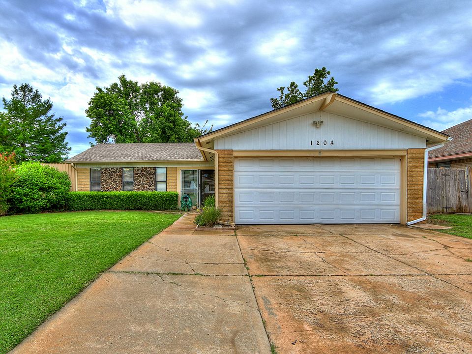 1st image of 1204 SW 91st St