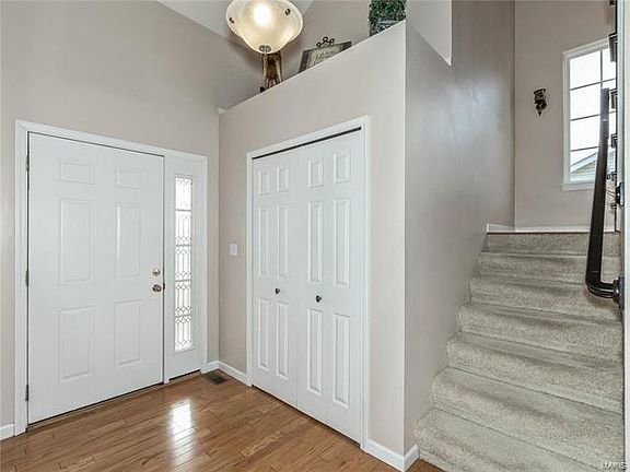 2nd image of 211 Bristol Dr