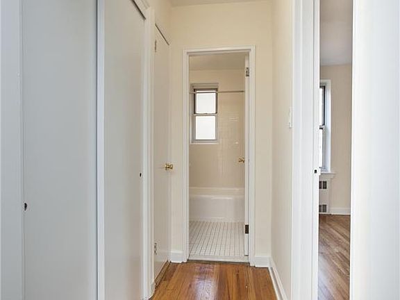 5th image of 6505 Yellowstone Blvd APT 4G