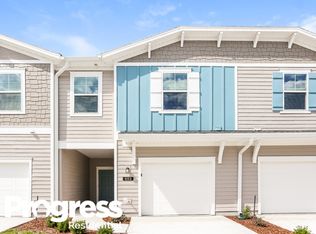 653 Cherry Ridge Dr, Orange Park, FL 32065