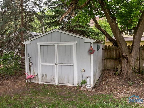 5th image of 1348 Eleanor Ave