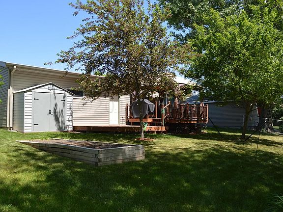 4th image of 819 11th Ave W
