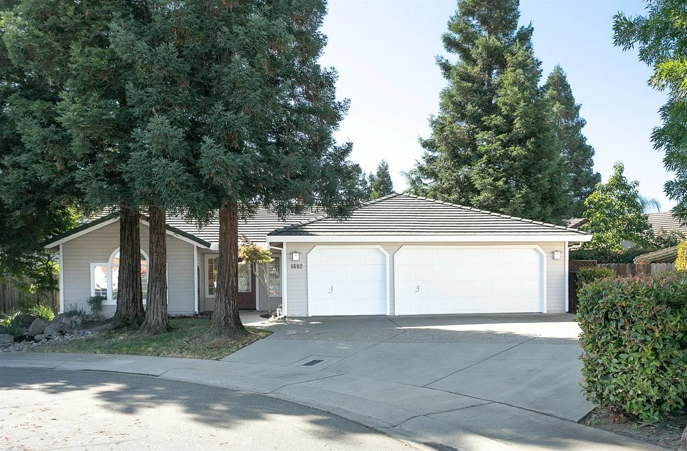 1682 Donald Ct photo 1