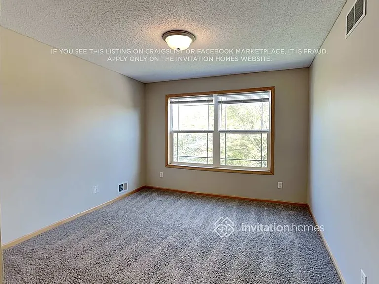 828 Bridle Creek Dr — Photo 12